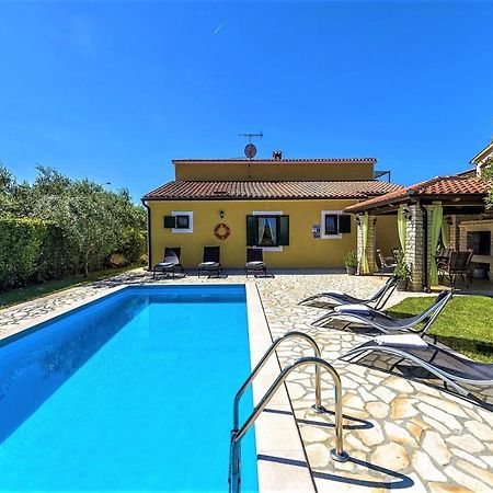 Spacious Three-Bedroom Villa Balun With Pool Poreč Eksteriør billede