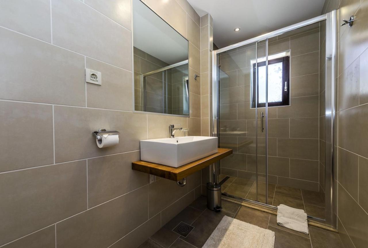 Spacious Three-Bedroom Villa Balun With Pool Poreč Eksteriør billede