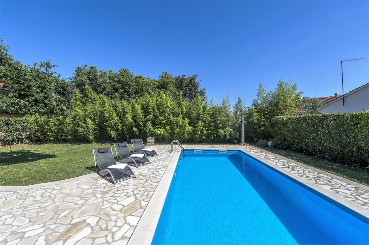 Spacious Three-Bedroom Villa Balun With Pool Poreč Eksteriør billede