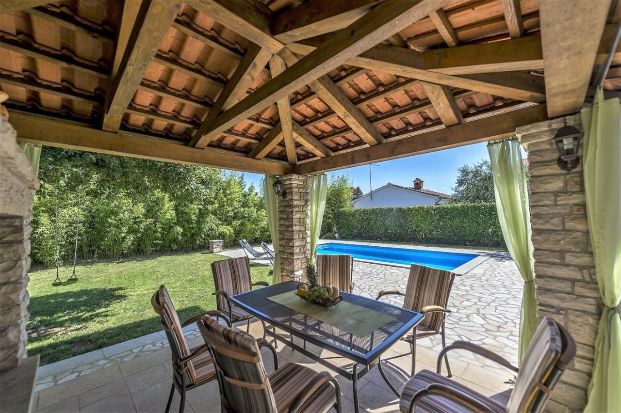 Spacious Three-Bedroom Villa Balun With Pool Poreč Eksteriør billede